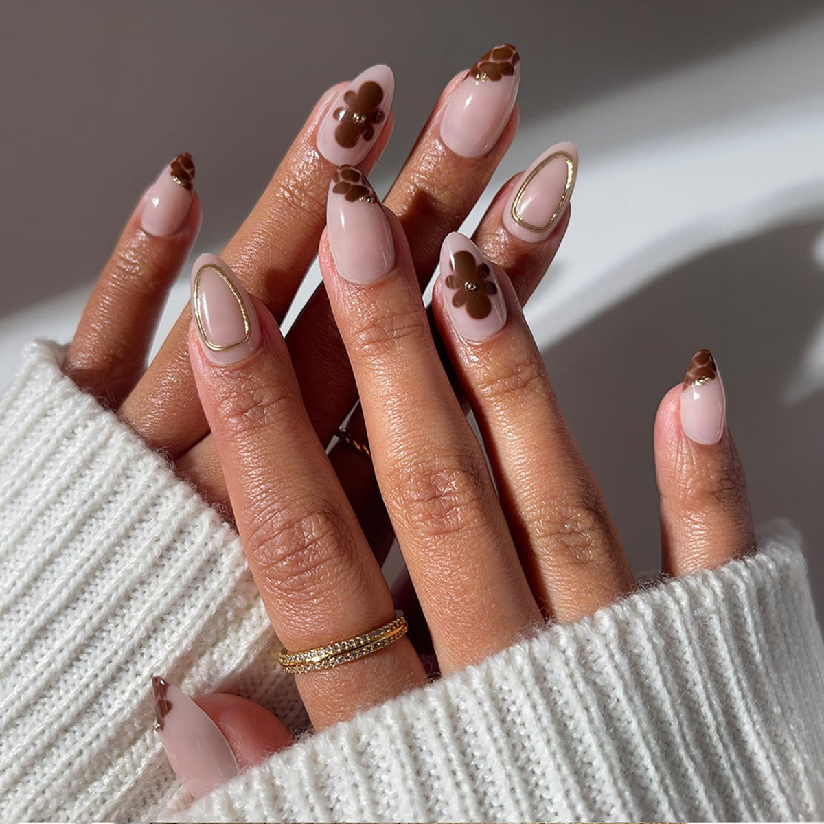 Glamnetic Press On Nails Short Almond full kit front view