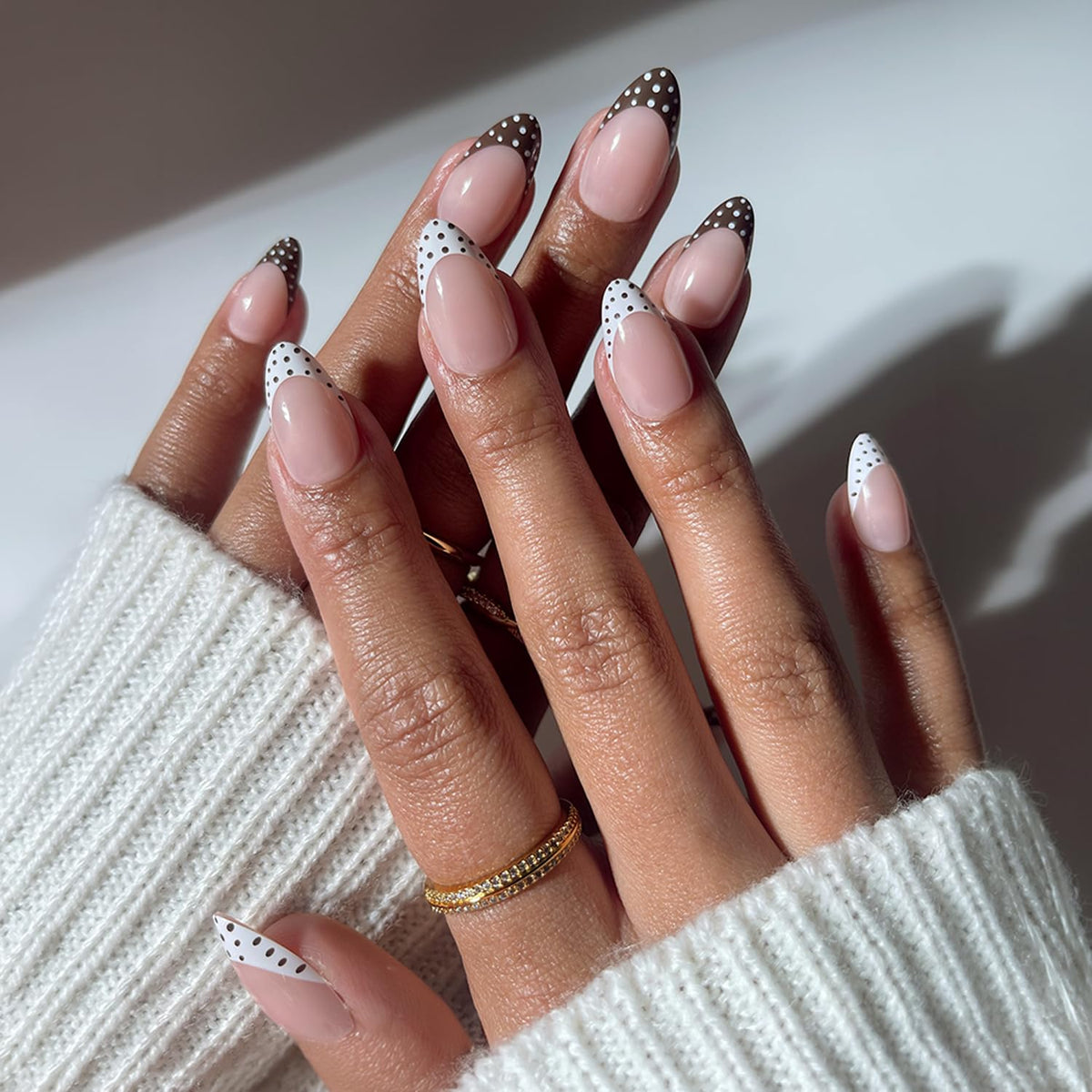 Glamnetic Press On Nails Short Almond full kit front view