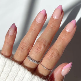 Glamnetic Press On Nails Short Almond full kit packaging