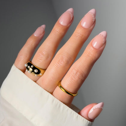 Glamnetic Press On Nails Short Almond glossy kit front view