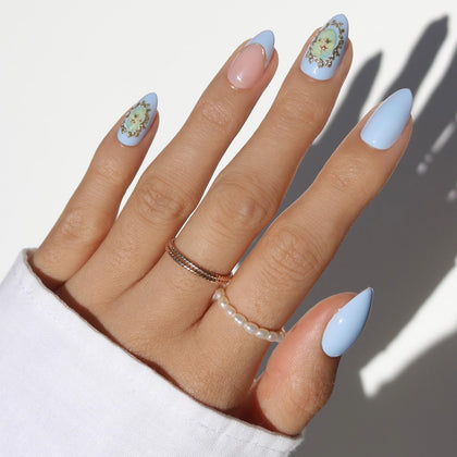 Glamnetic Press On Nails Short Almond glossy kit front view