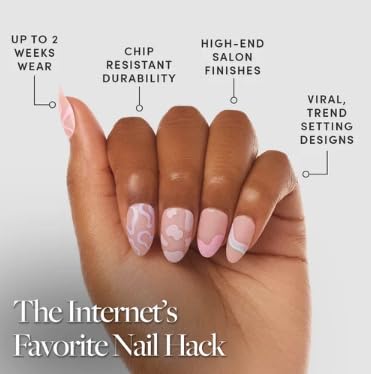 Glamnetic Press On Nails Short Almond storage box with accessories