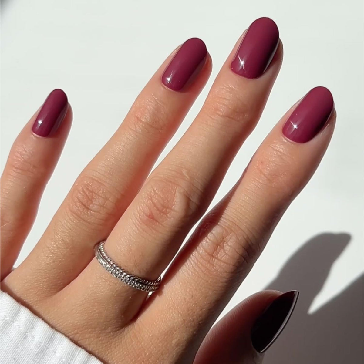 Glamnetic Press On Nails Short Round Dark Red full kit front view