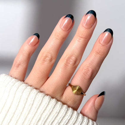 Glamnetic Press On Nails Short Round Glazed Kit front view