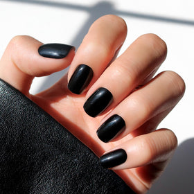 Glamnetic Press On Nails Short Squoval Jet Black front view