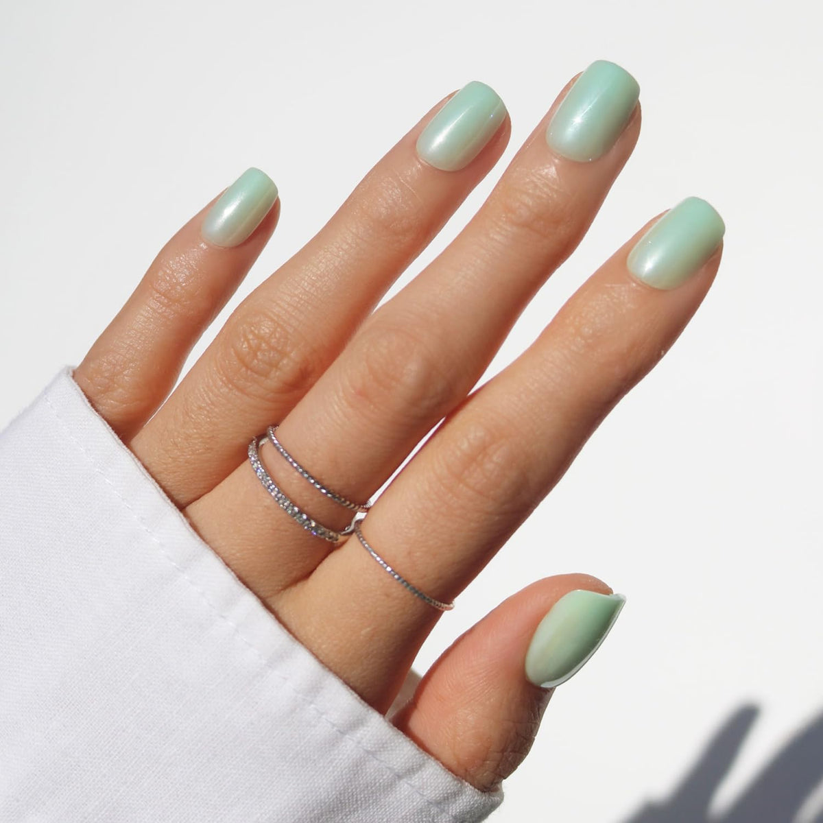 Glamnetic Press On Nails Short Squoval mint green glossy finish