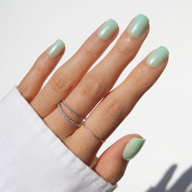 Glamnetic Press On Nails Short Squoval mint green glossy finish
