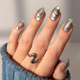Glamnetic Unicorn Blood Press On Nails set front view with liquid silver chrome finish