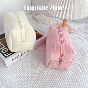 HABUAETY makeup pouch with cosmetics inside for travel use