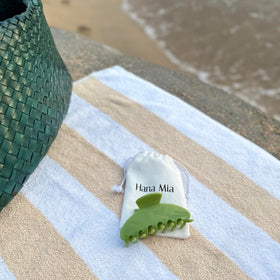 Hana Mia Green Claw Clip close-up of glossy finish