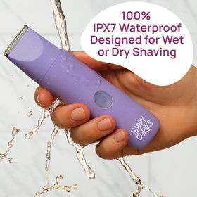 HAPPY CURVES Smoothie 2.0 Bikini Trimmer in use in the shower