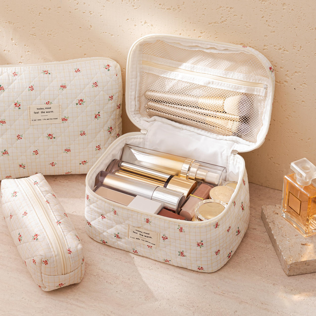 HBselect Quilted Makeup Bag Set small size floral design top view