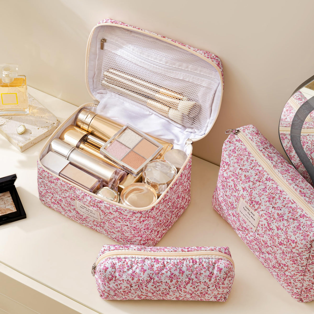 HBselect Quilted Makeup Bag Set small size floral pattern top view