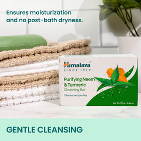 Himalaya Purifying Neem & Turmeric Cleansing Bar Soap packaging