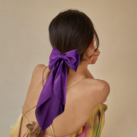 hisial Large Bow Hair Clip in use at a wedding
