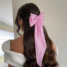 hisial Large Bow Hair Clip in use on a ponytail
