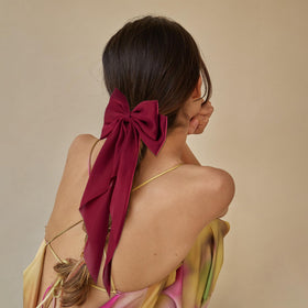 hisial Large Bow Hair Clips dark red on a model