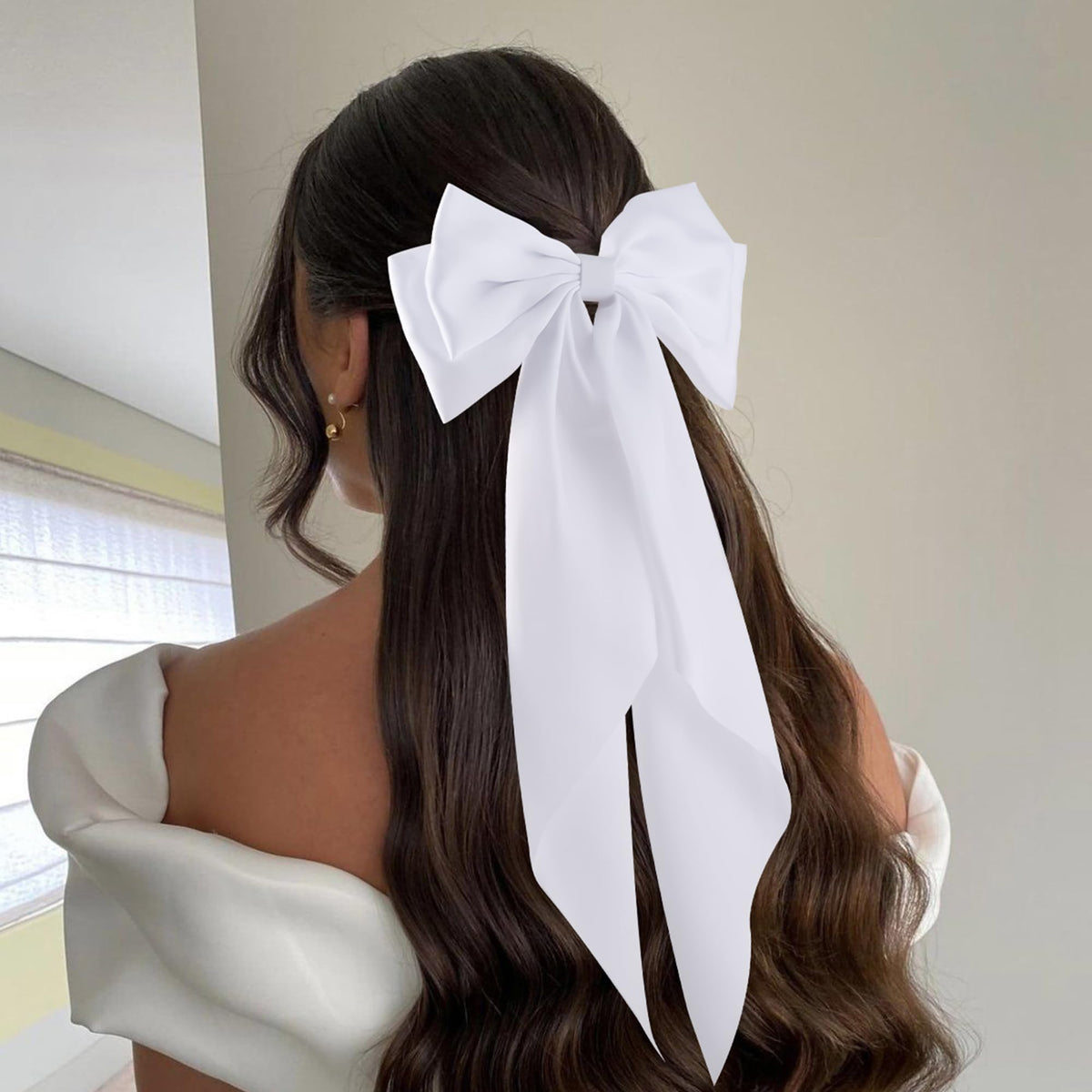 hisial Large Bow Hair Clips displayed on a flat surface
