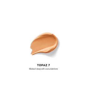 HOURGLASS Vanish Airbrush Concealer applicator close-up