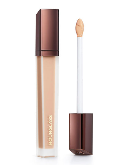 HOURGLASS Vanish Airbrush Concealer front view with applicator