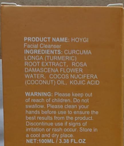 HOYGI Turmeric Face Wash application on skin
