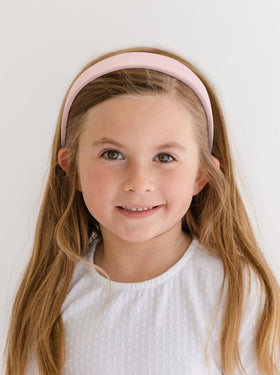 Huachi pink headband worn during a casual outing