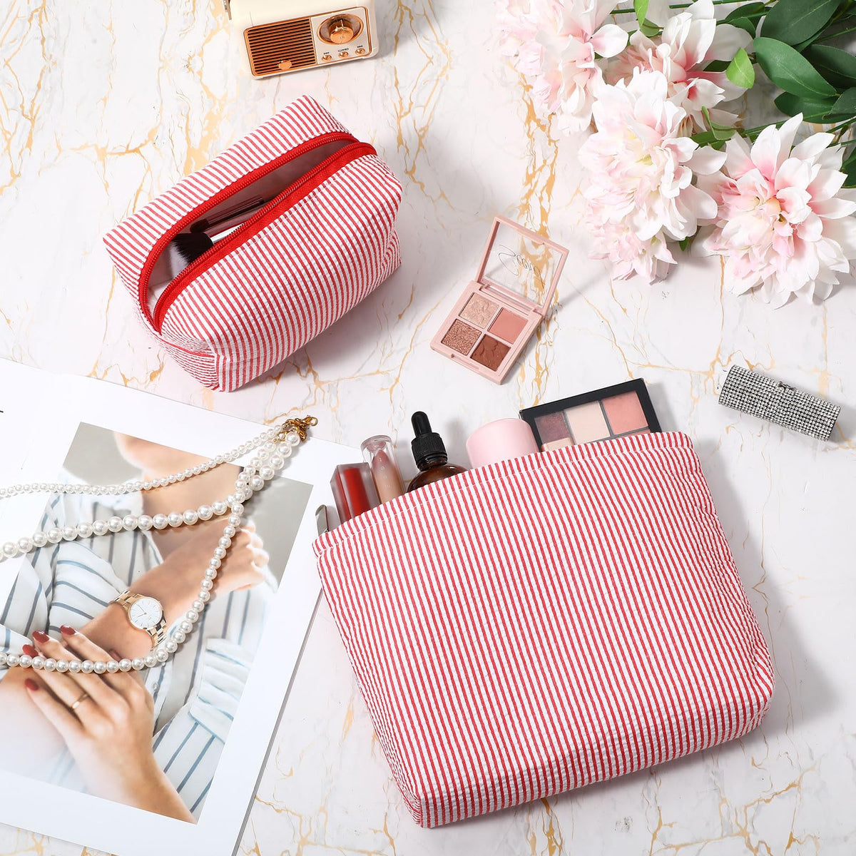 Huhumy makeup pouch set showing size difference