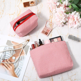 Huhumy makeup pouch set showing size difference