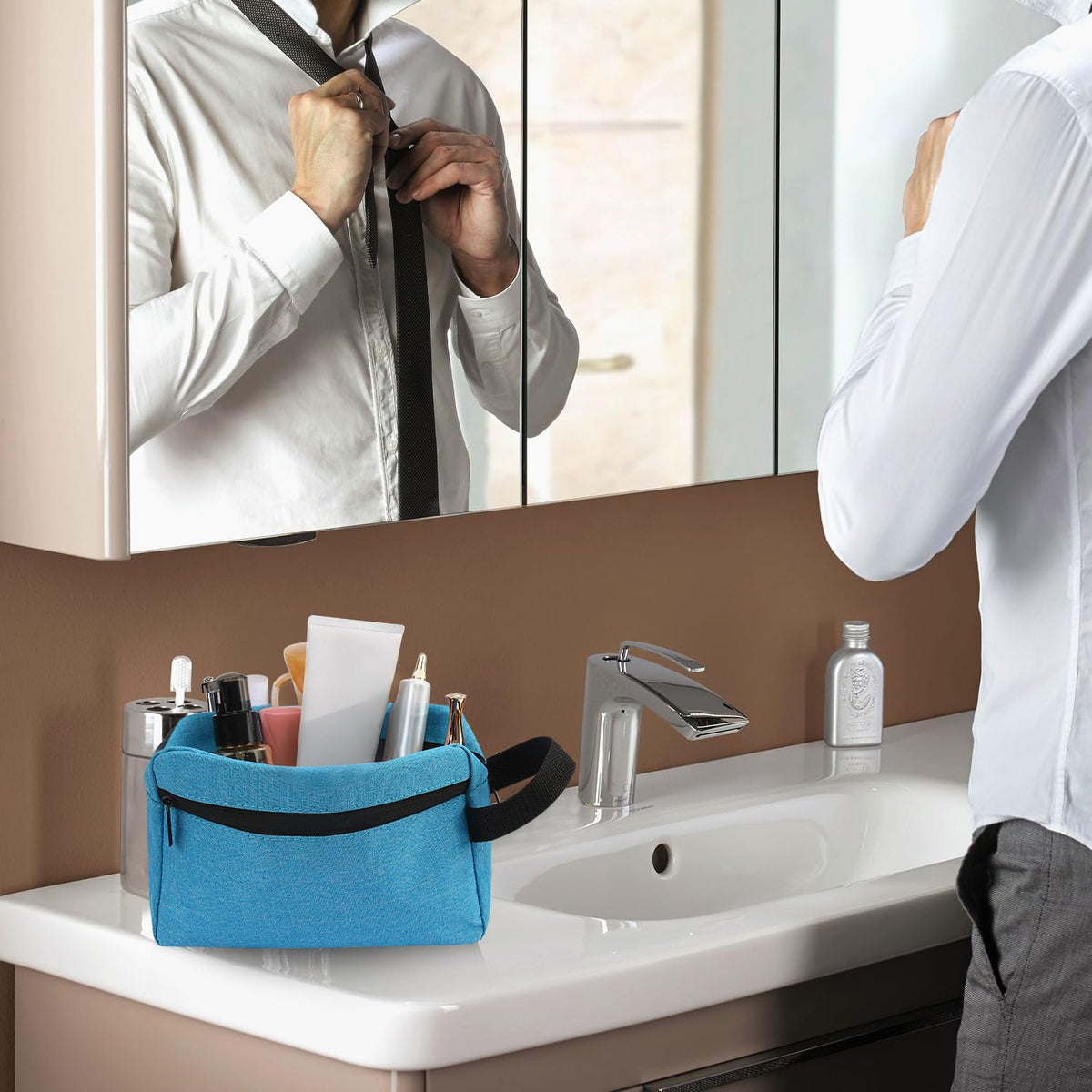 Icramsy Travel Toiletry Bag Lake Blue with handle