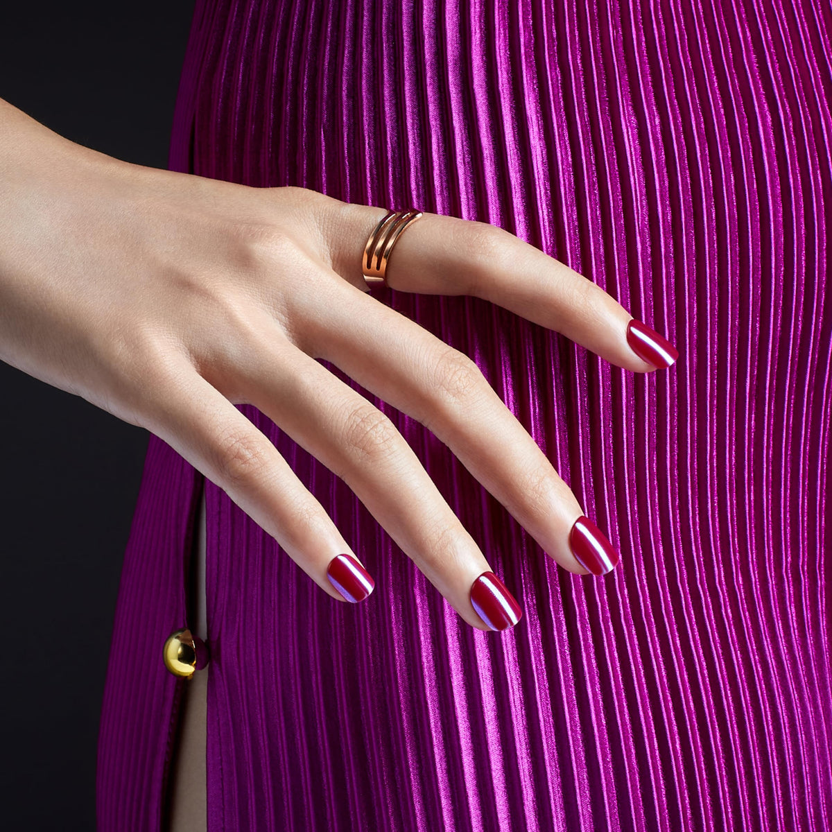 imPRESS No Glue Mani Press On Nails with mini nail file and prep pad