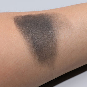 IS'MINE Black Matte Eyeshadow Palette packaging