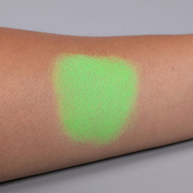 IS'MINE Green Matte Eyeshadow Palette in a makeup setup