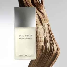 Issey Miyake L'Eau d'Issey Pour Homme on a wooden surface