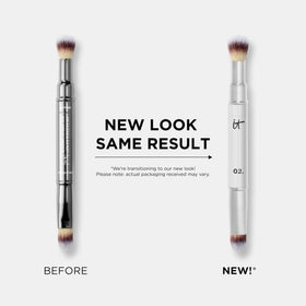 IT Cosmetics Heavenly Luxe Dual Airbrush Concealer Brush #2 flat end close-up