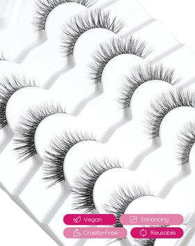 Jiocolor Natural Cat Eye Lashes on model's eyes