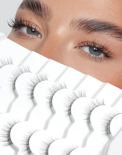 Jiocolor Short Lashes Natural Look Wispy front view