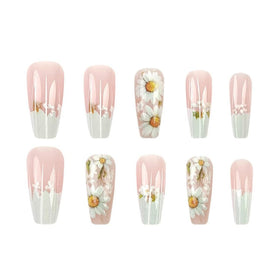 juggssa Flower Press on Nails in a lifestyle setting