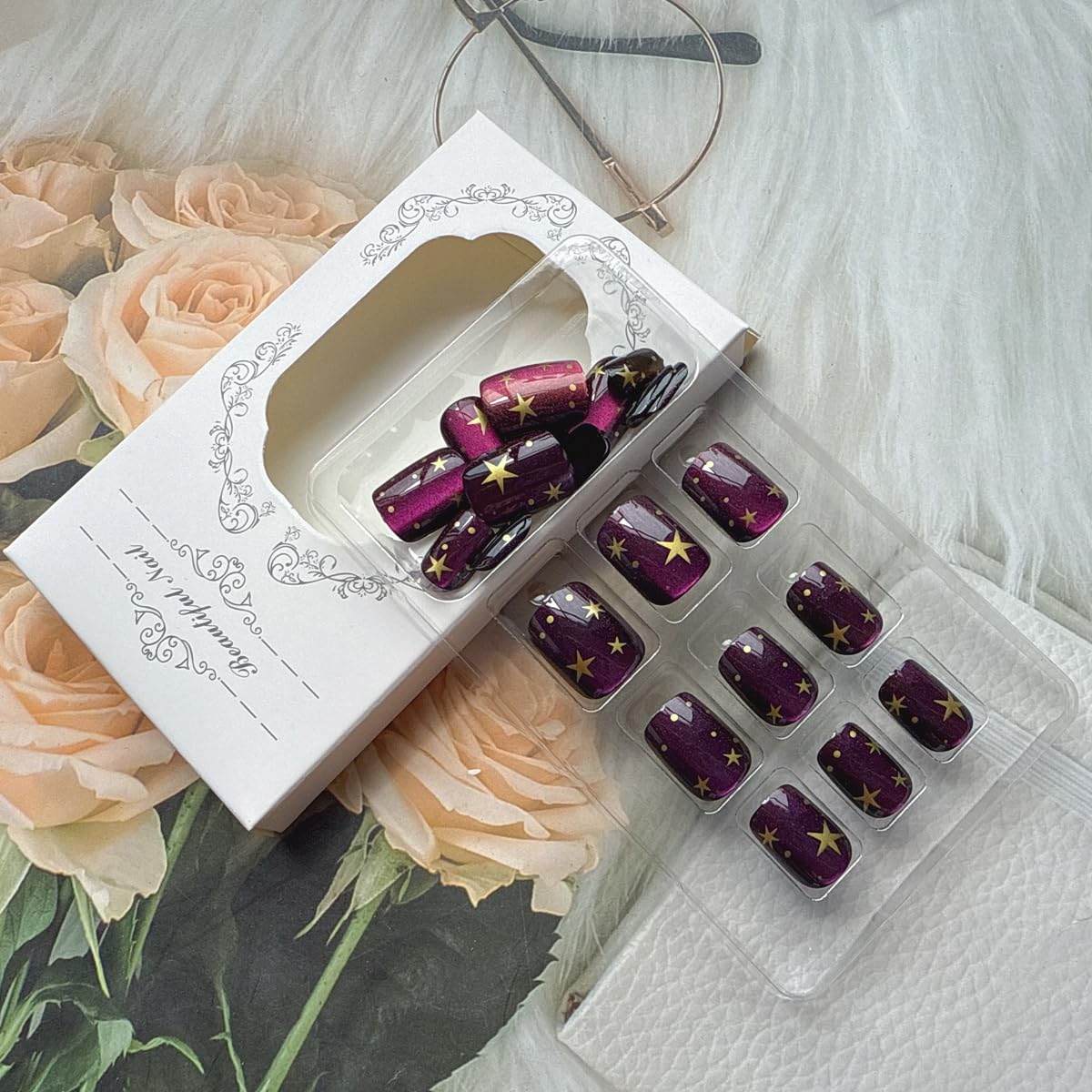 juggssa press on nails in packaging with design details