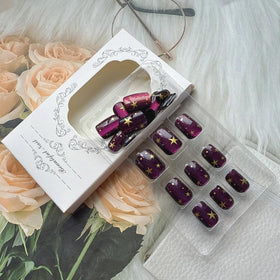 juggssa press on nails in packaging with design details