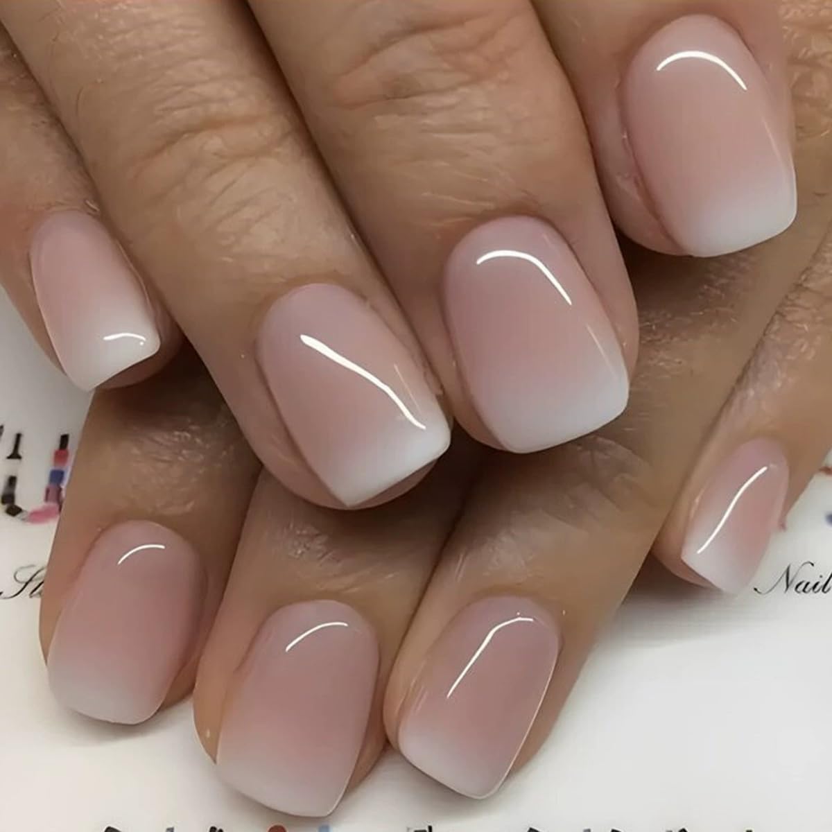 juggssa Short Square Press on Nails 24PCS acrylic ombre set front view