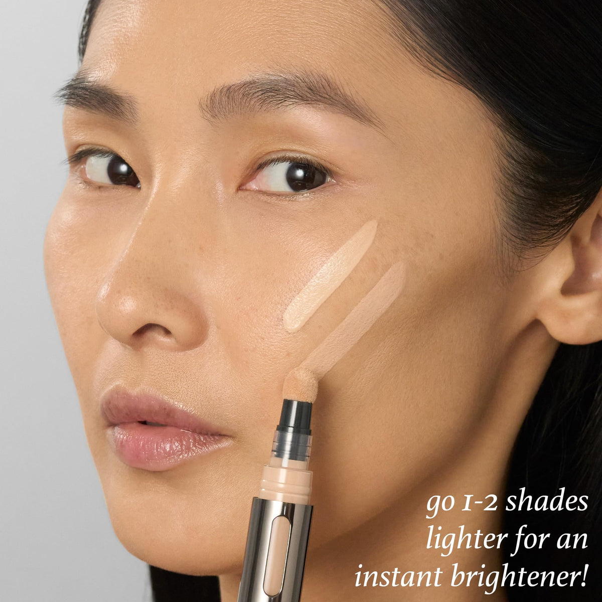 Julep Cushion Complexion Concealer Nutmeg 410 in use on model
