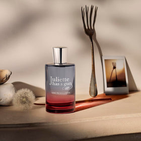 Juliette Has A Gun Discovery Box side view showing fragrance options