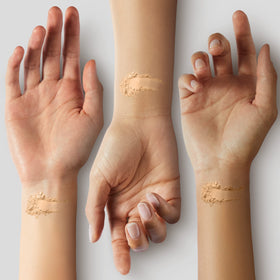 JUNG SAEM MOOL Skin Nuder Cushion Foundation texture close-up