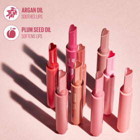 Kaja Lip Gloss Heart Melter 03 Crazy 4U lifestyle scene