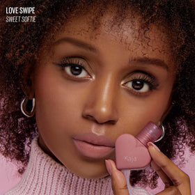 Kaja Lip Mousse Love Swipe 02 Sweet Softie applicator tip close-up
