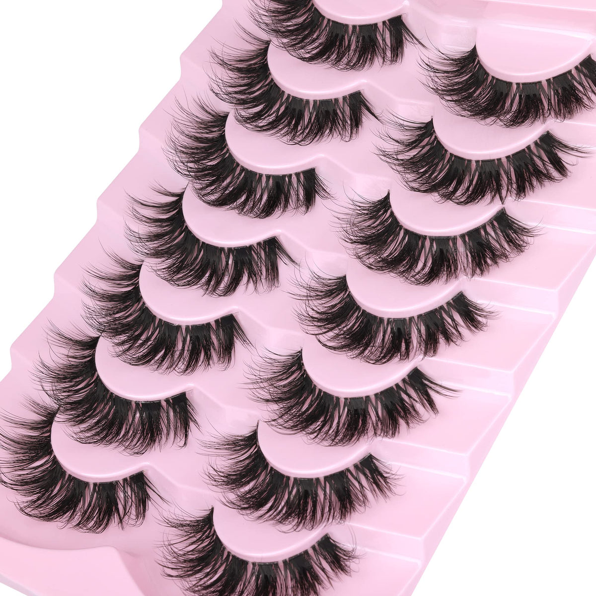 Kiromiro 18mm false eyelashes on model's eyes