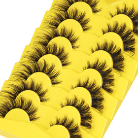 Kiromiro Fox Eye Lashes showing the 20mm length