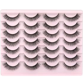 Kiromiro Wispy Mink Lashes 14mm on model