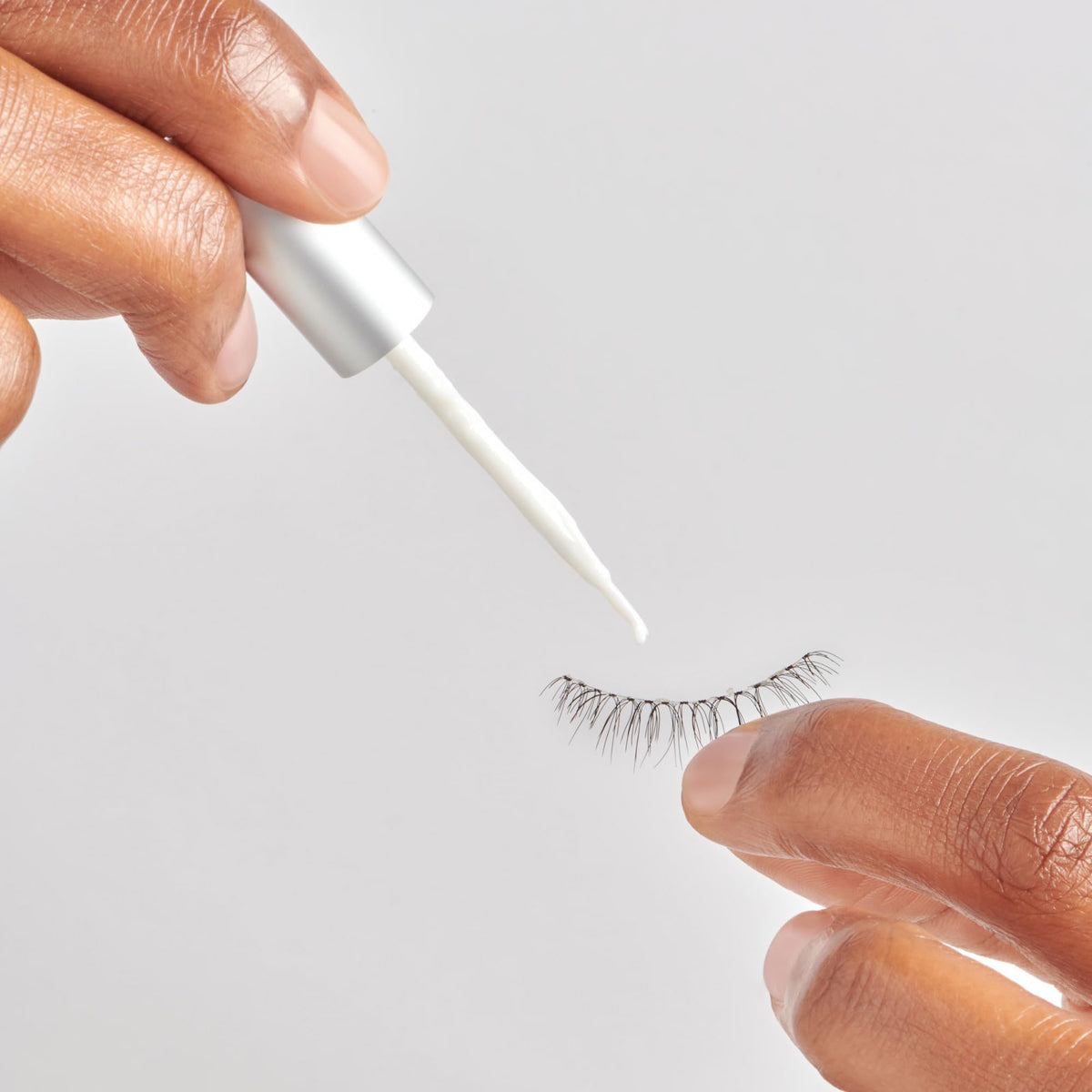 KISS SuperStick Lash Glue packaging display