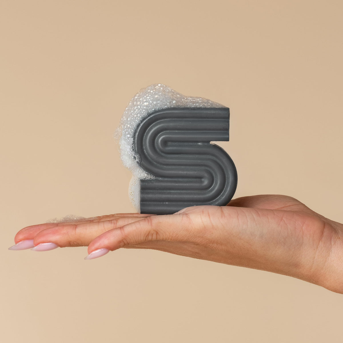 Kitsch Clarifying Shampoo Bar close-up showcasing its solid form